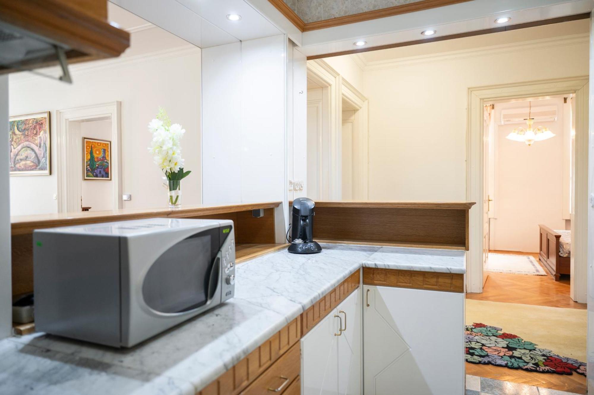 Royal Meeting Point Family & Group Friendly Up To 8 Saraybosna